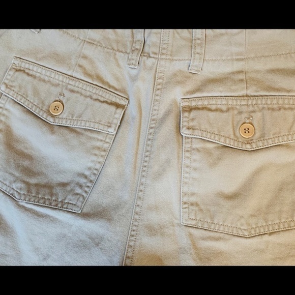 JONES NEW YORK Khaki Cargo Shorts-4 - Picture 3 of 4